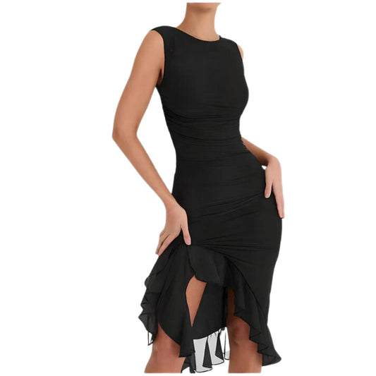 Elegantes, figurbetontes Kleid mit gerafftem High-Low-Saum