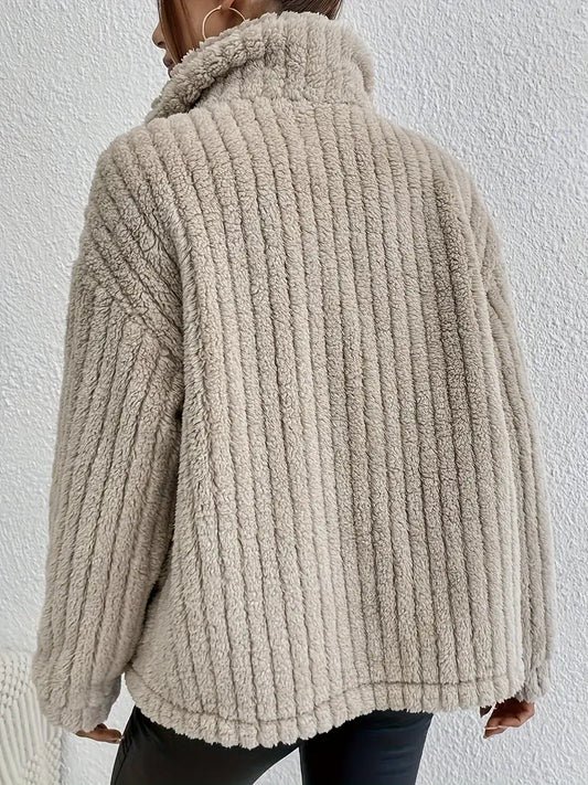 Carola® | Doppelseitige Strickjacke mit Samtknöpfen