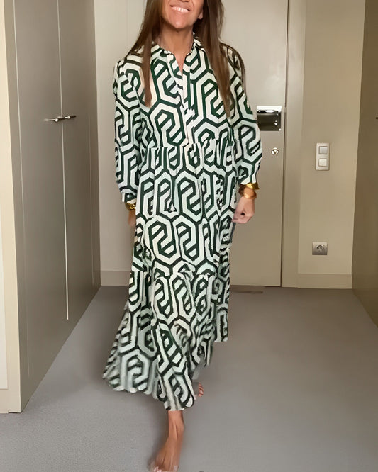 Kleid mit neun Punkten und geometrischem Print