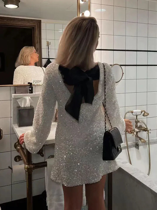 Glitzerndes Kleid