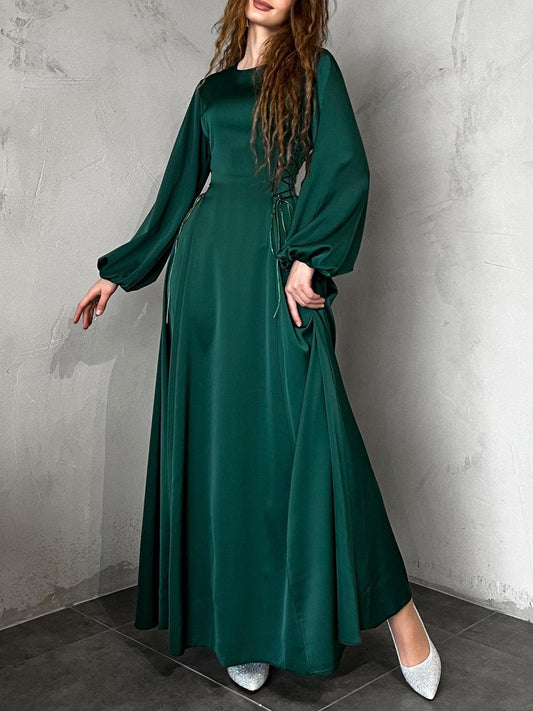 Kleid mit Rundhalsausschnitt und Spitze