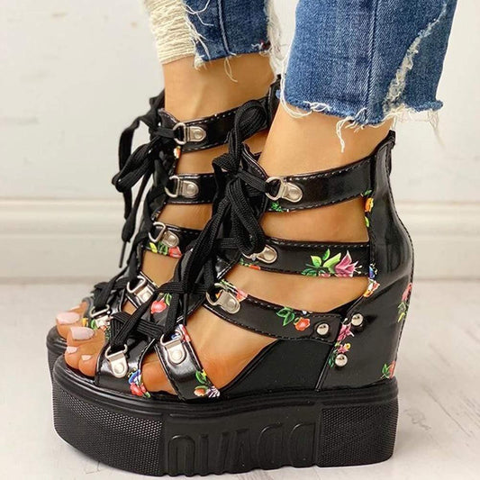 Florale Keilschuhe